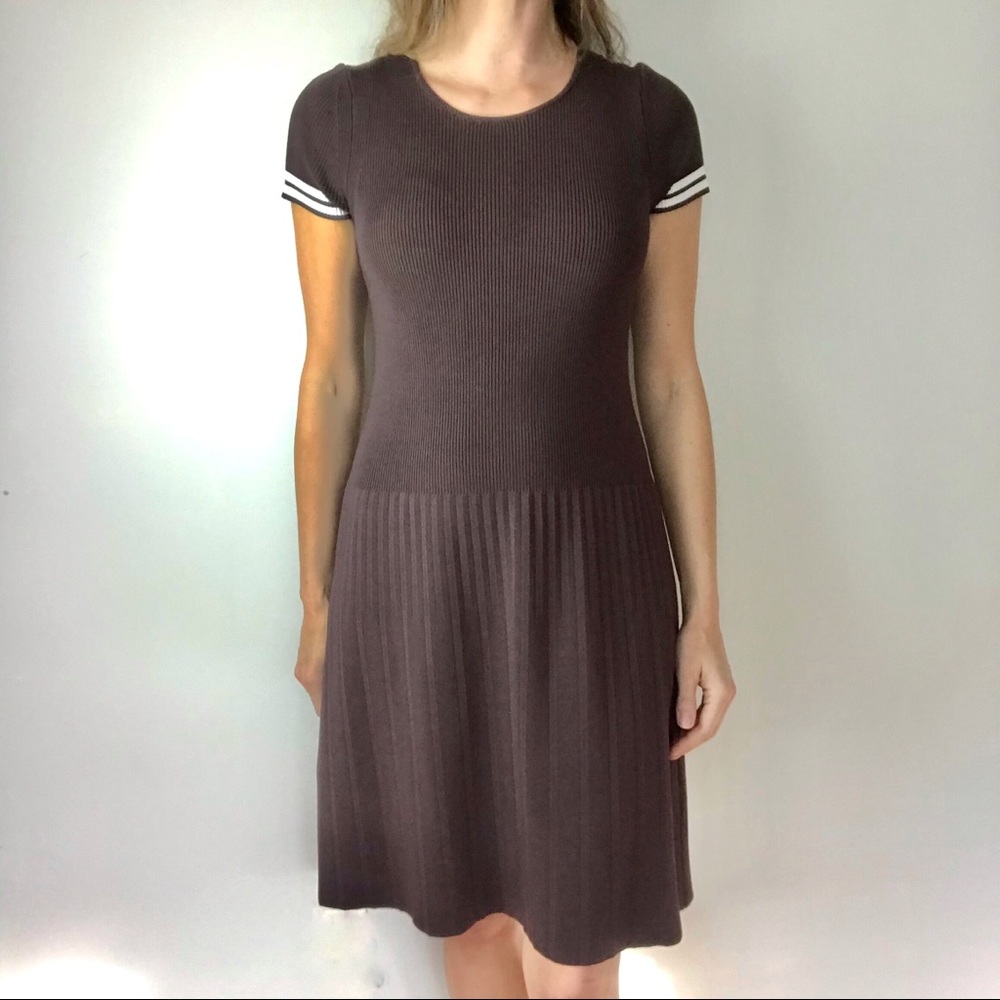W BY WORTH preppy ribbed dress w/pleated skirt